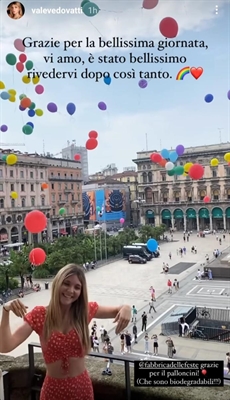 VOLO DI PALLONCINI AD ELIO (COMP 218)