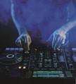 DJ SET CON ATTREZZATURA FINO A 4 H (SER2118)